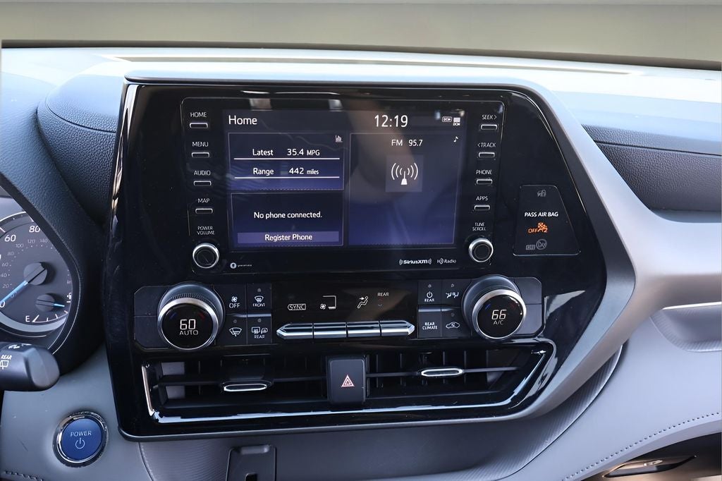 2022 Toyota Highlander Hybrid LE