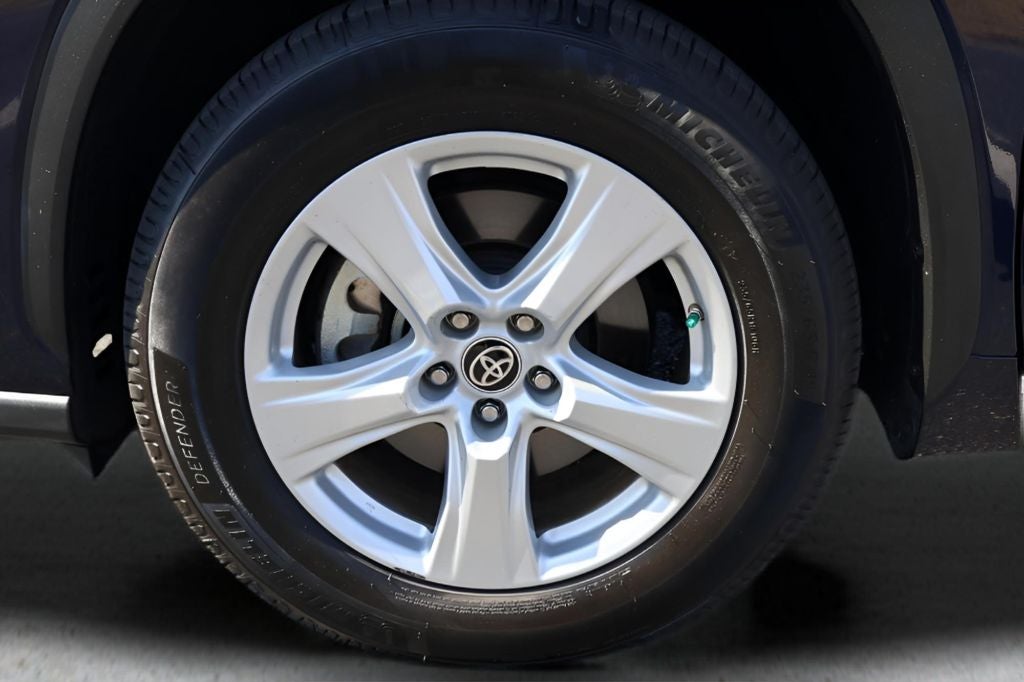 2022 Toyota Highlander Hybrid LE