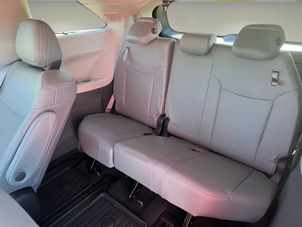 2022 Toyota Sienna Limited 7 Passenger