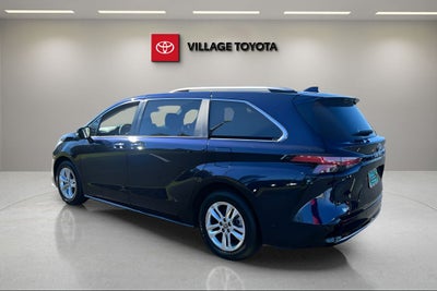 2022 Toyota Sienna Limited 7 Passenger