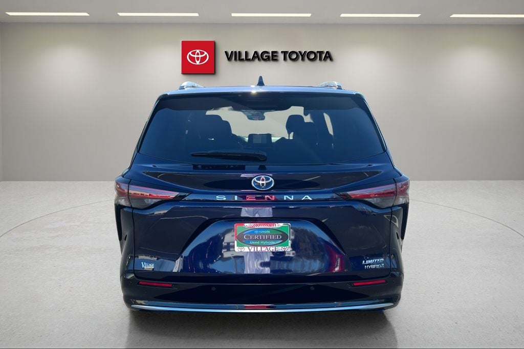 2022 Toyota Sienna Limited 7 Passenger