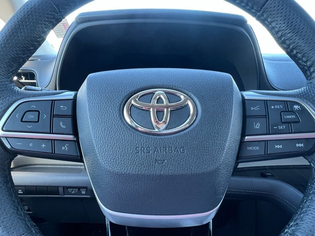 2022 Toyota Sienna Limited 7 Passenger