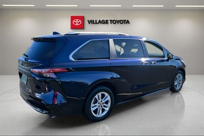 2022 Toyota Sienna Limited 7 Passenger
