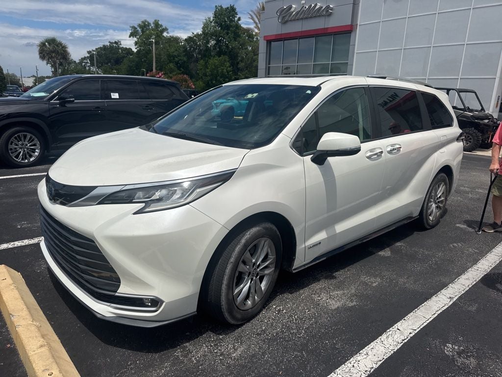2021 Toyota Sienna Limited 7 Passenger