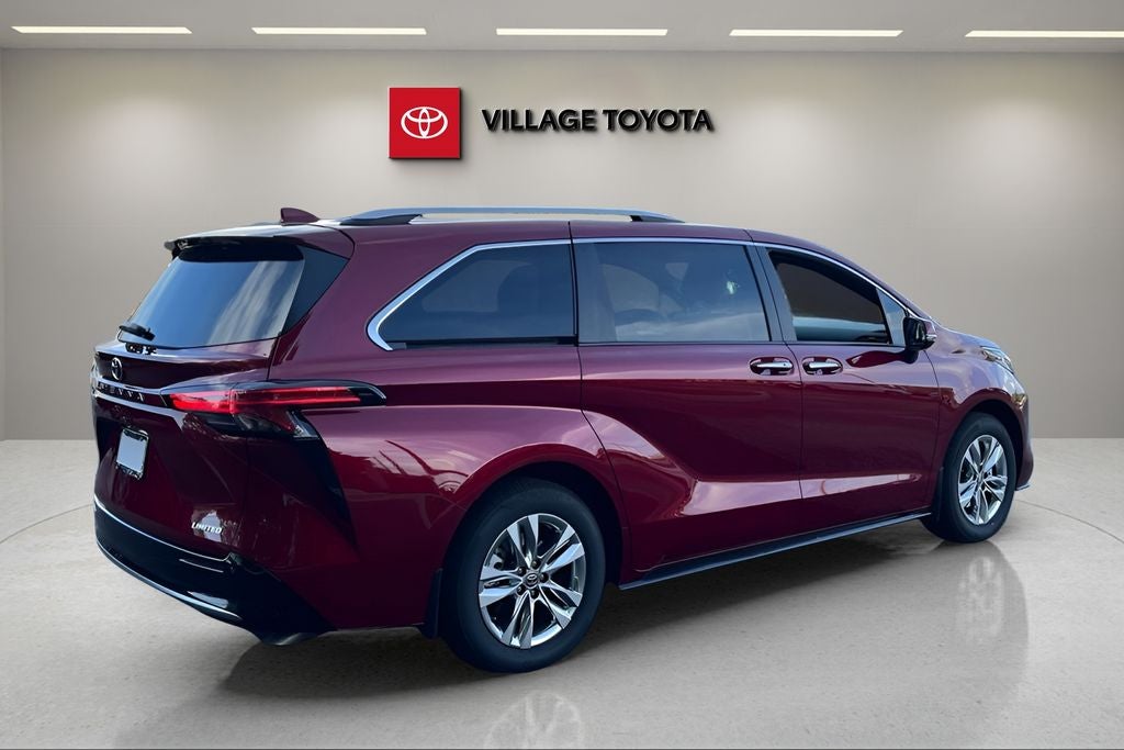2026 Toyota Sienna Limited 7 Passenger
