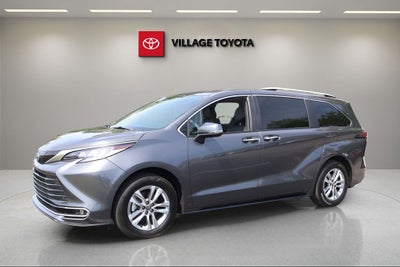2025 Toyota Sienna Limited 7 Passenger