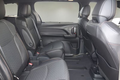 2025 Toyota Sienna Limited 7 Passenger