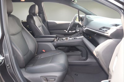 2025 Toyota Sienna Limited 7 Passenger