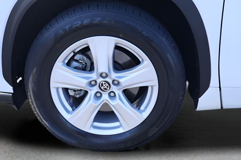 2020 Toyota Highlander LE