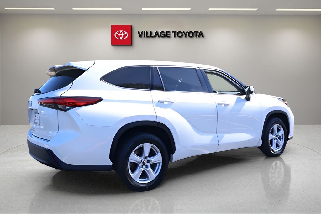 2020 Toyota Highlander LE