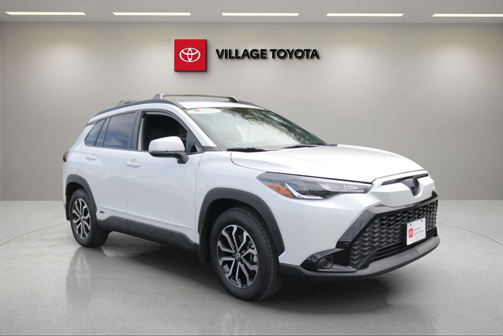 2024 Toyota Corolla Cross Hybrid SE