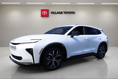 2025 Toyota Crown Signia XLE