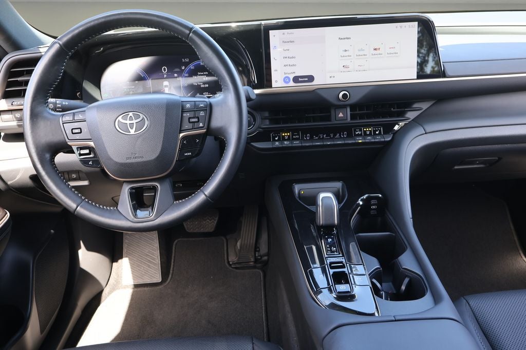 2025 Toyota Crown Signia XLE