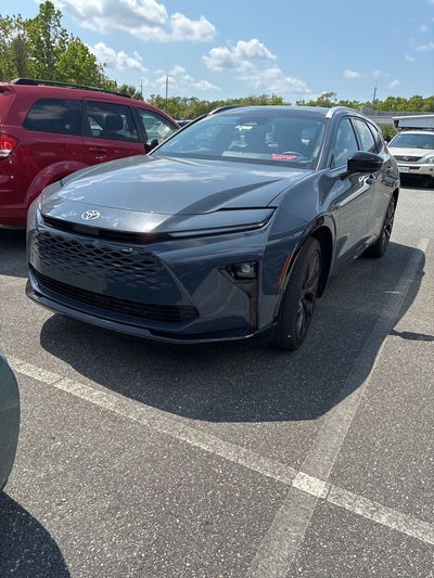 2025 Toyota Crown Signia Base