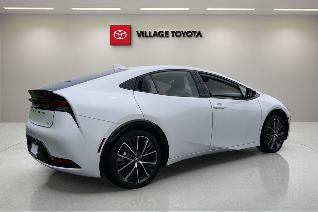 2025 Toyota Prius XLE