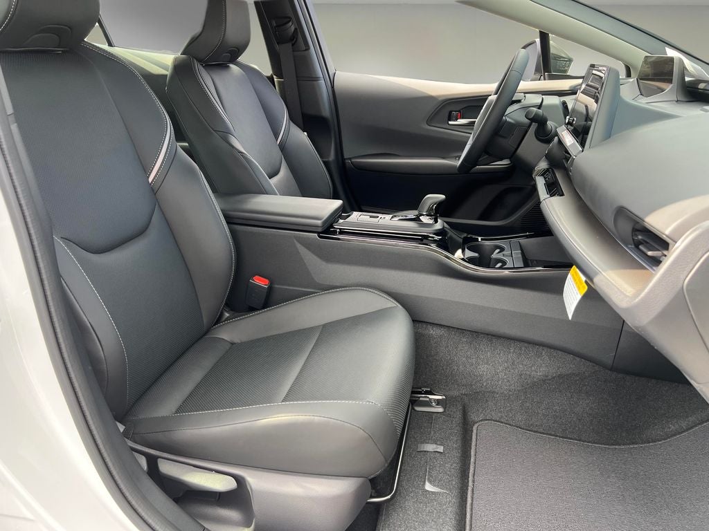 2025 Toyota Prius XLE