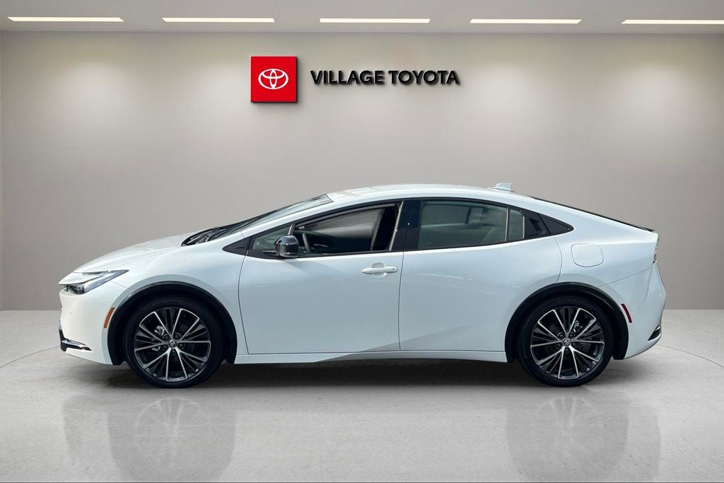 2025 Toyota Prius XLE