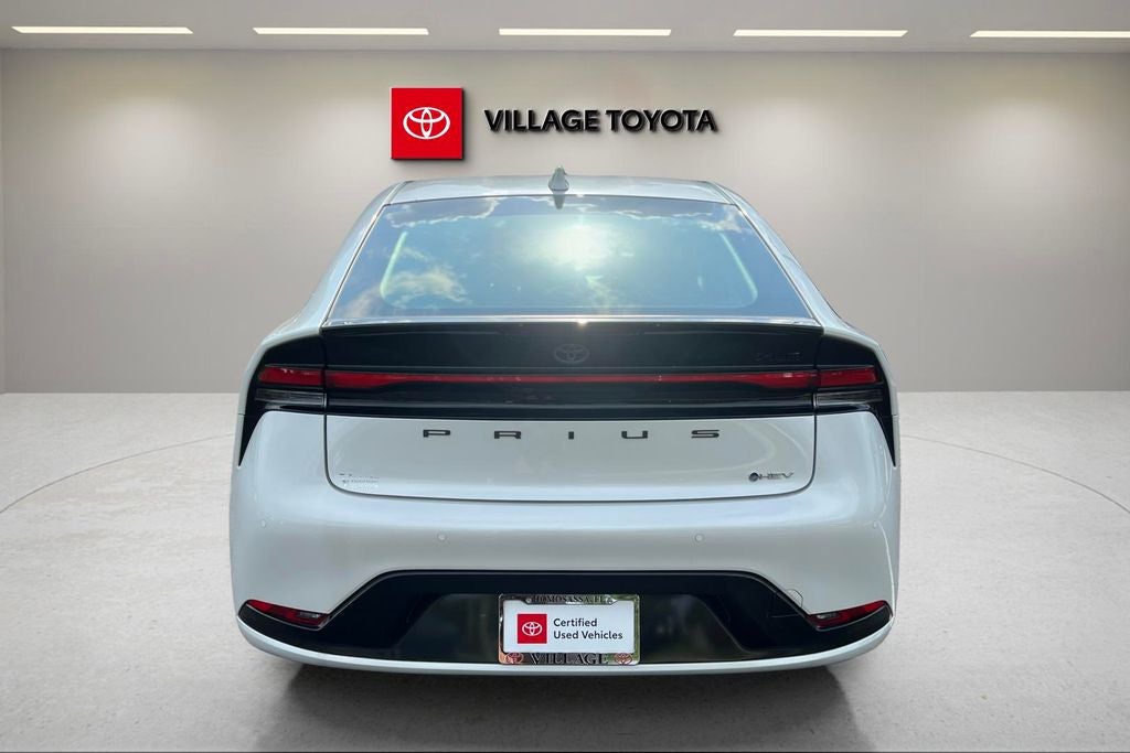 2025 Toyota Prius XLE