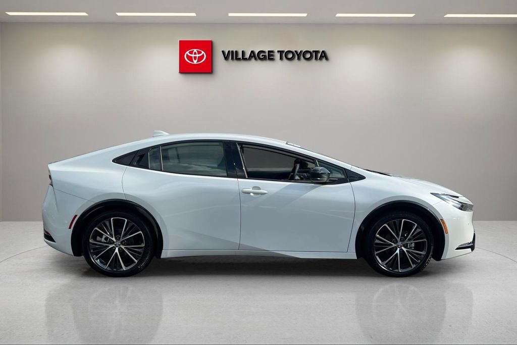 2025 Toyota Prius XLE