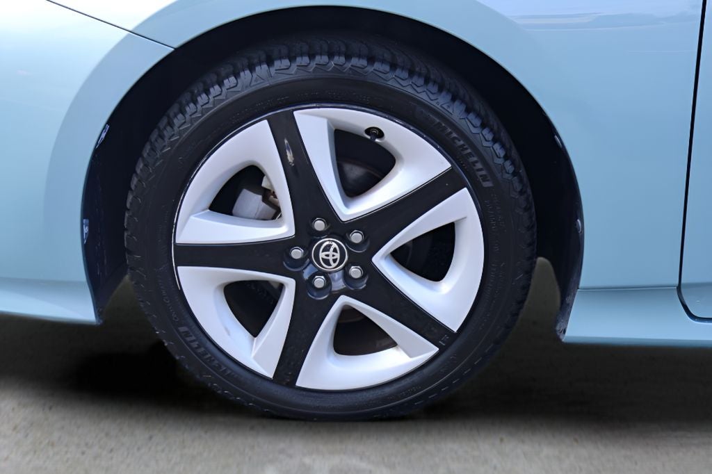 2016 Toyota Prius Four Touring