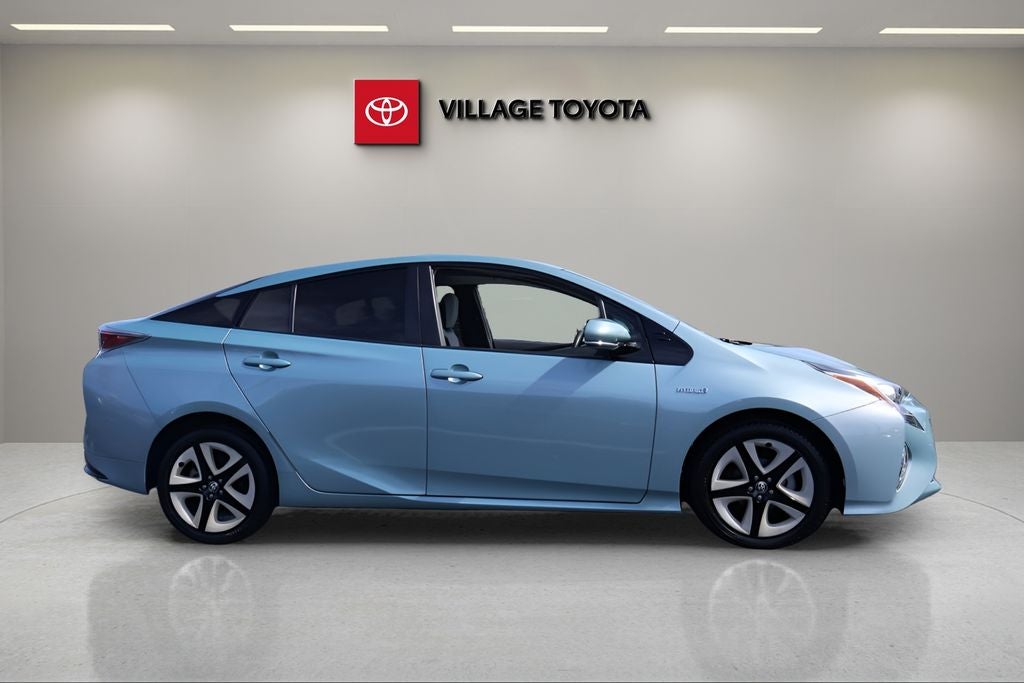 2016 Toyota Prius Four Touring