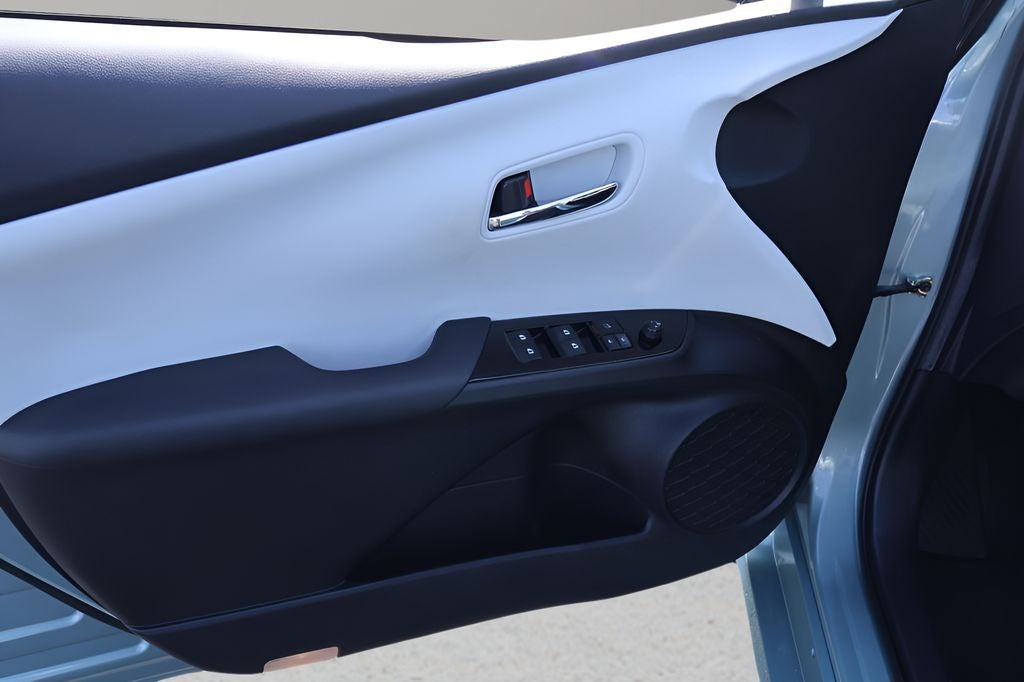 2016 Toyota Prius Four Touring