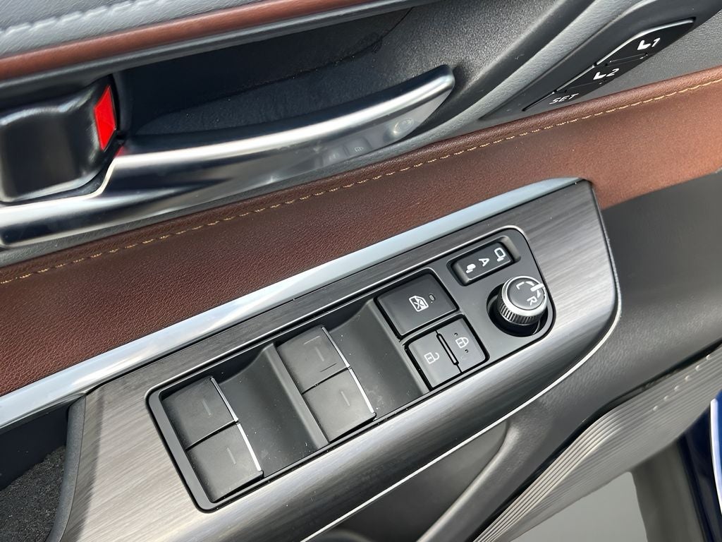 2023 Toyota Venza XLE