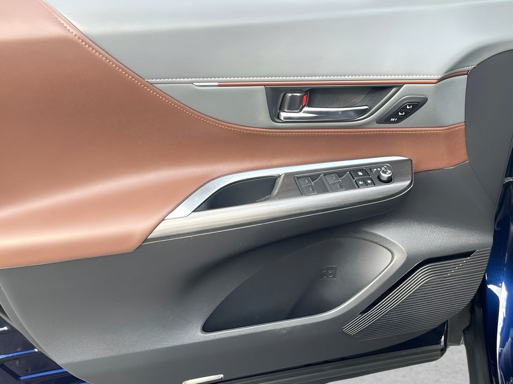 2023 Toyota Venza XLE