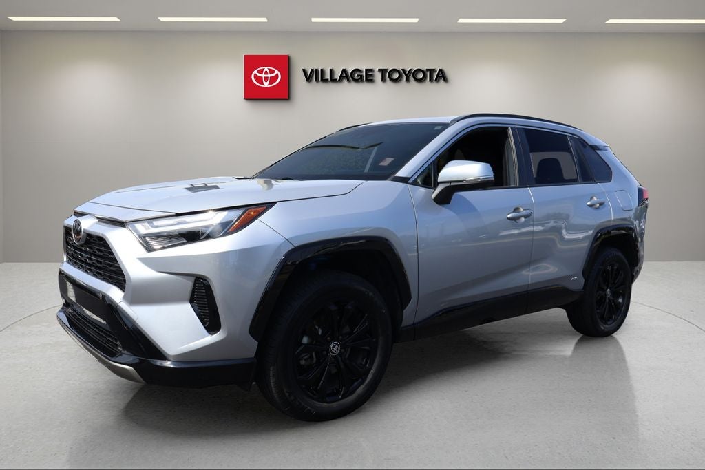 2025 Toyota RAV4 Hybrid SE