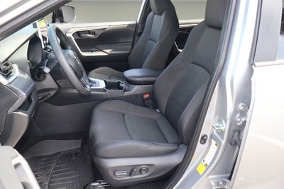 2025 Toyota RAV4 Hybrid SE