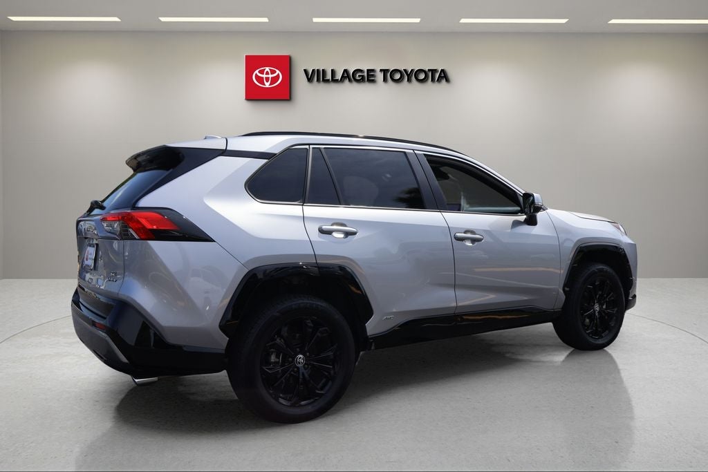 2025 Toyota RAV4 Hybrid SE
