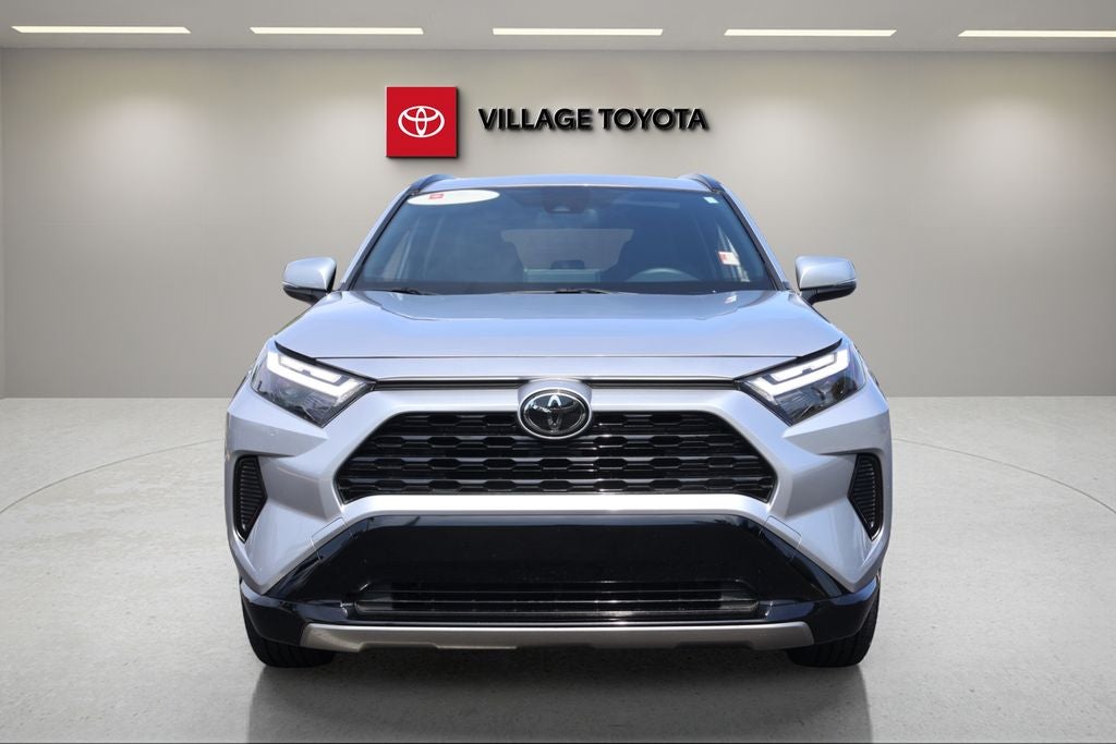 2025 Toyota RAV4 Hybrid SE