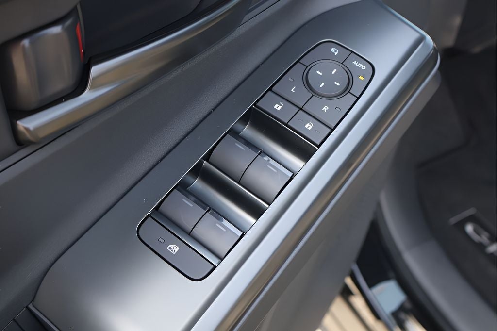 2026 Toyota C-HR Base