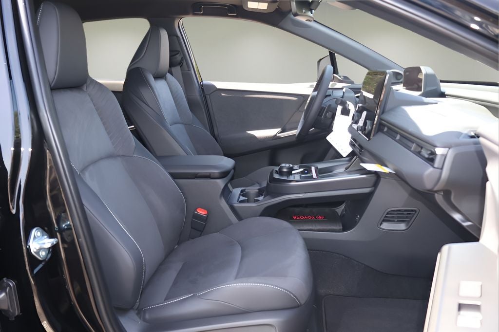 2026 Toyota C-HR Base