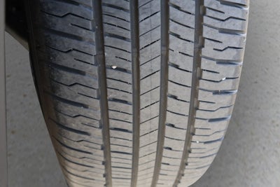 2025 Toyota RAV4 Hybrid XLE Premium