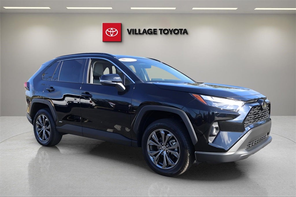 2025 Toyota RAV4 Hybrid XLE Premium