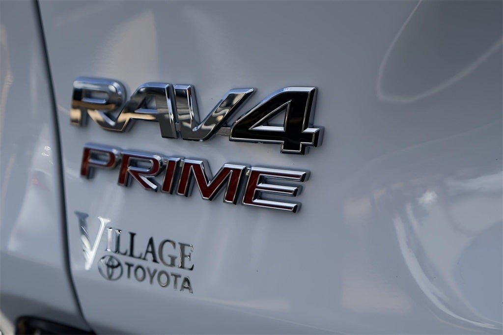 2025 Toyota RAV4 Plug-In Hybrid SE