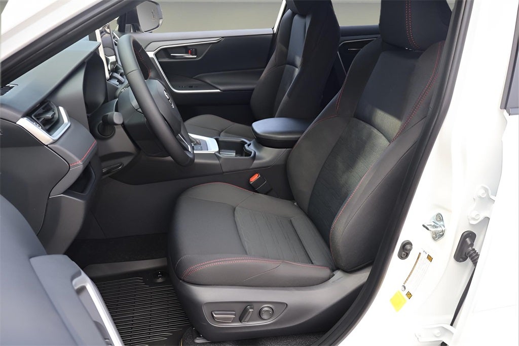 2025 Toyota RAV4 Plug-In Hybrid SE