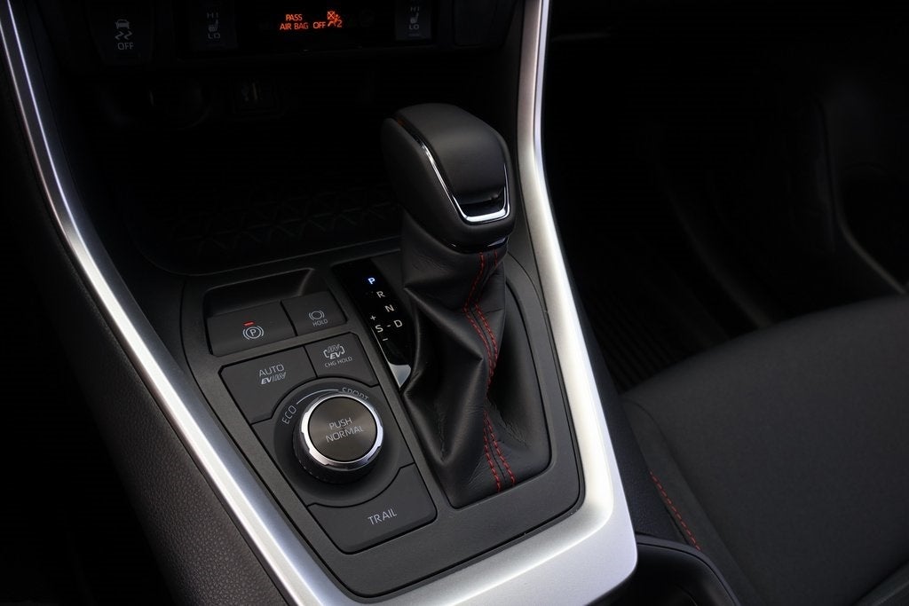 2025 Toyota RAV4 Plug-In Hybrid SE