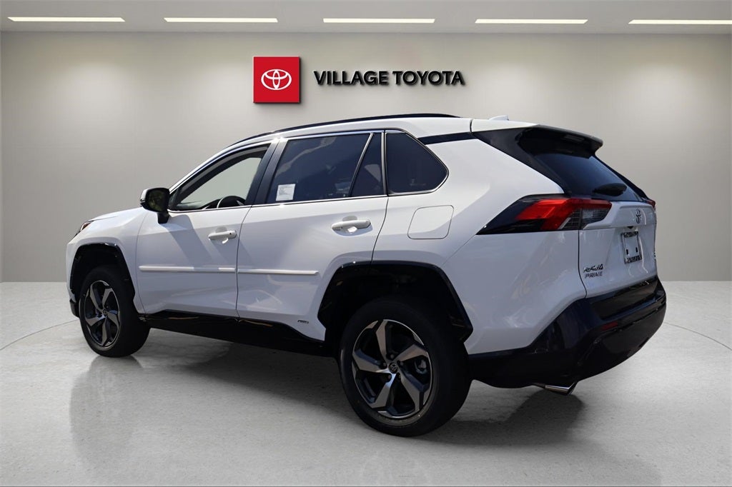 2025 Toyota RAV4 Plug-In Hybrid SE