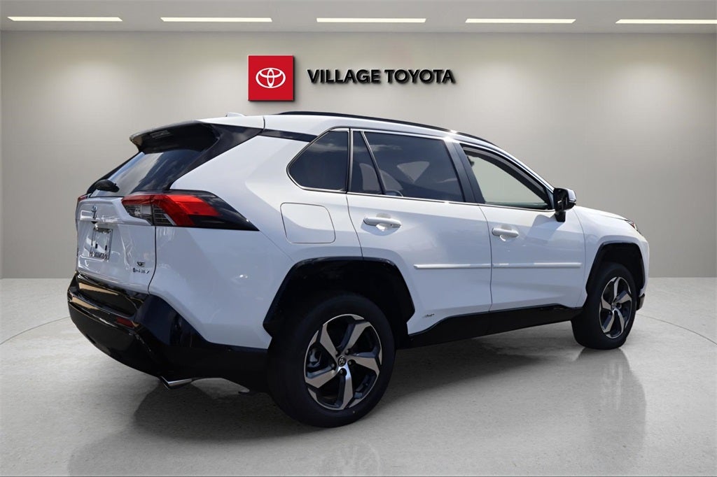 2025 Toyota RAV4 Plug-In Hybrid SE