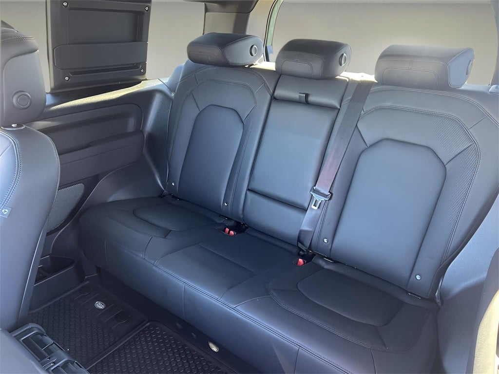 2023 Land Rover Defender 90 75th Edition