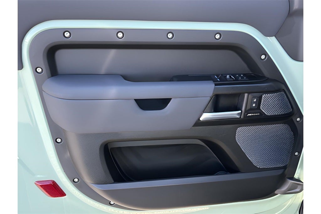 2023 Land Rover Defender 90 75th Edition