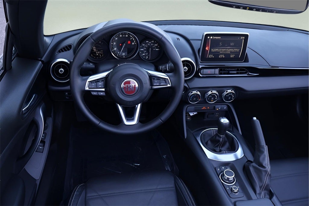 2019 FIAT 124 Spider Lusso