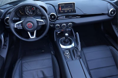 2019 FIAT 124 Spider Lusso