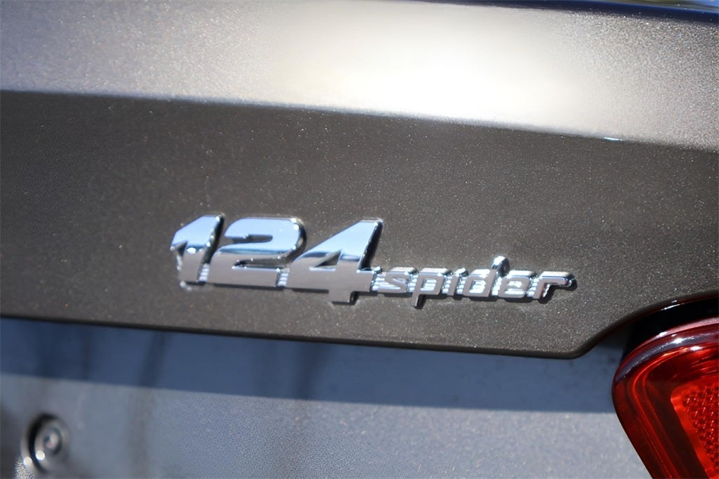 2019 FIAT 124 Spider Lusso