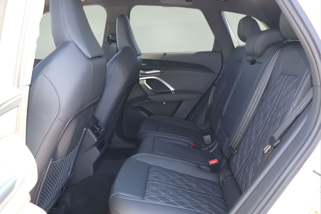 2026 Audi SQ5 Premium Plus quattro