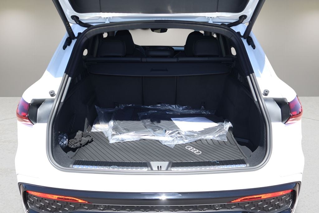 2026 Audi SQ5 Premium Plus quattro
