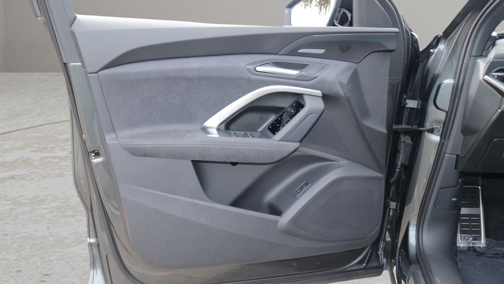 2026 Audi SQ5 Premium Plus quattro