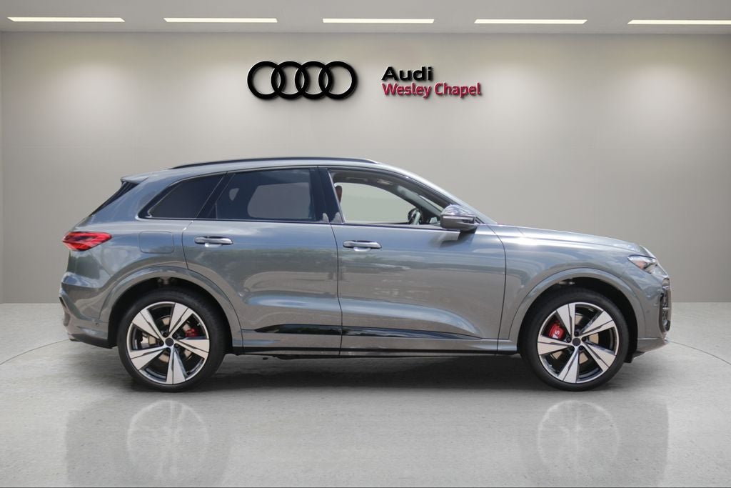 2026 Audi SQ5 Premium Plus quattro